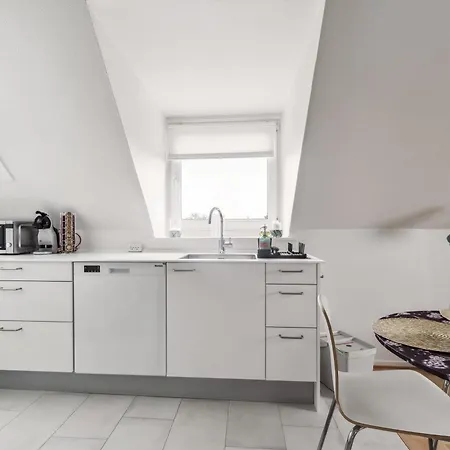 Ama Hyg Atelier Lovely Floor Near & Metro *